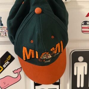 Miami hurricanes looney tunes snap back 90s vintage